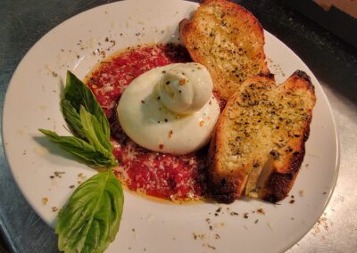 marinara dip and garlic bread